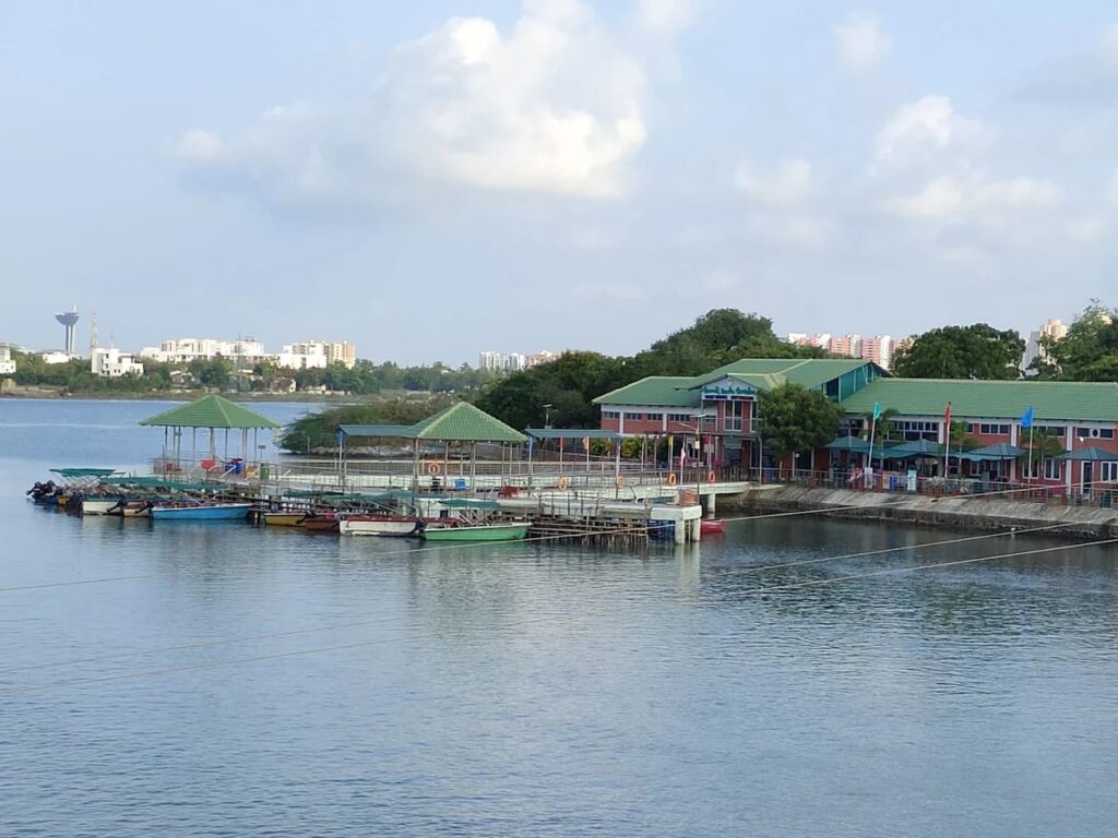 Panoramic view of Muttukadu Boat House and backwaters Panoramic view of Muttukadu Boat House and backwaters