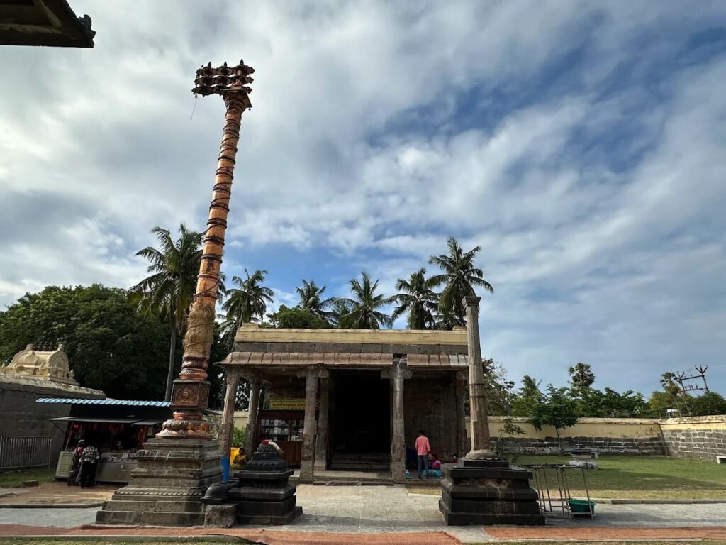 Dwajasthambam